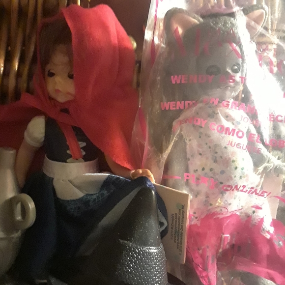 Madame Alex. McD's 2007 Vintage Dolls - Picture 3 of 3